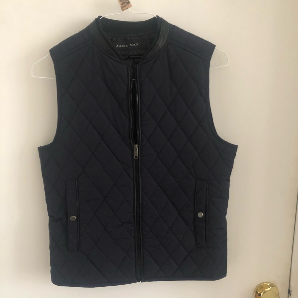 Navy quilted vest size S